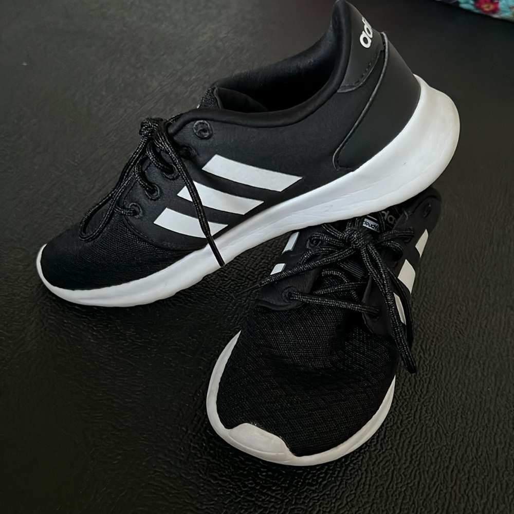 Adidas Tennis Shoes